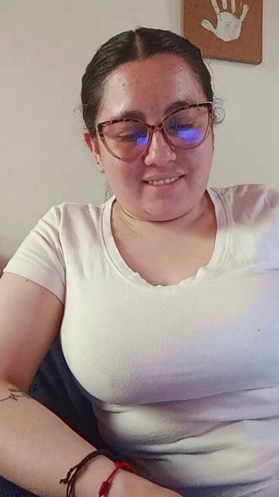 ALICELEBEL_1995 live cam on Cam4