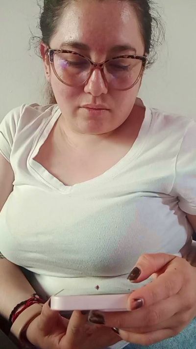 ALICELEBEL_1995 live cam on Cam4