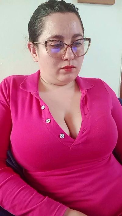 ALICELEBEL_1995 live cam on Cam4
