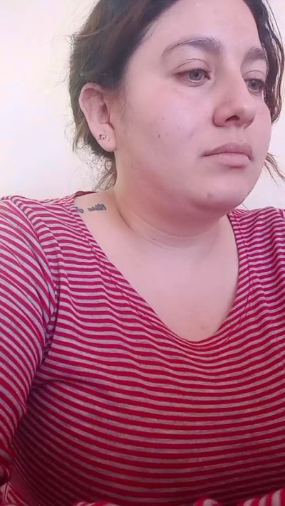 ALICELEBEL_1995 live cam on Cam4