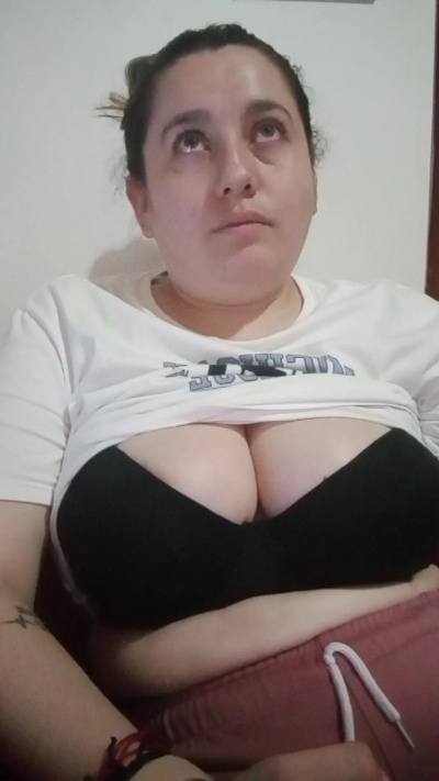 ALICELEBEL_1995 live cam on Cam4