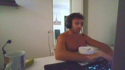 ALPHA_HUNK live cam on Cam4