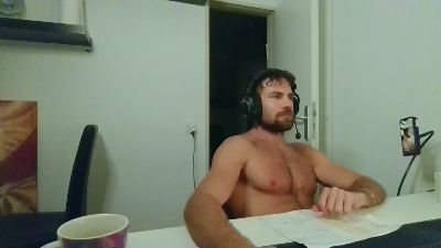 ALPHA_HUNK live cam on Cam4