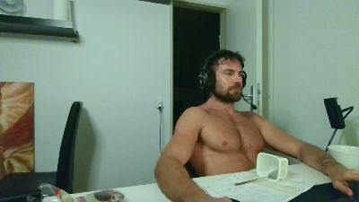 ALPHA_HUNK live cam on Cam4