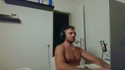 ALPHA_HUNK live cam on Cam4