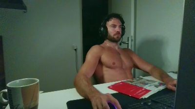ALPHA_HUNK live cam on Cam4
