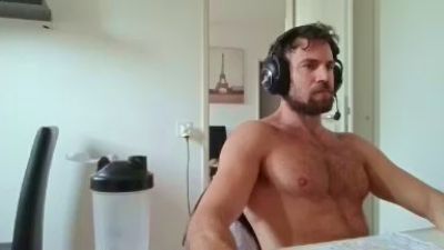 ALPHA_HUNK live cam on Cam4