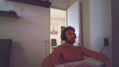 ALPHA_HUNK live cam on Cam4