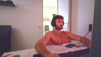 ALPHA_HUNK live cam on Cam4