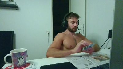 ALPHA_HUNK live cam on Cam4
