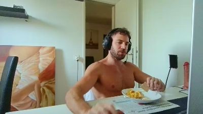 ALPHA_HUNK live cam on Cam4