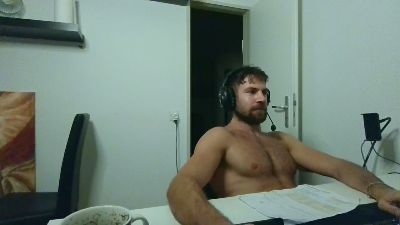 ALPHA_HUNK live cam on Cam4