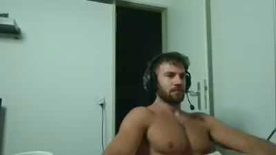 ALPHA_HUNK live cam on Cam4
