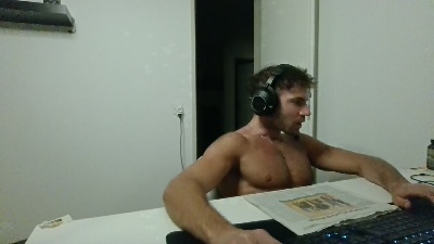 ALPHA_HUNK live cam on Cam4