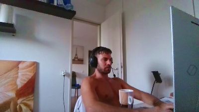 ALPHA_HUNK live cam on Cam4