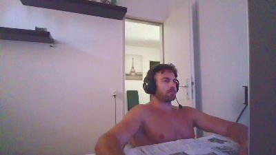ALPHA_HUNK live cam on Cam4