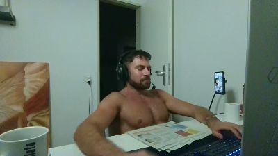 ALPHA_HUNK live cam on Cam4