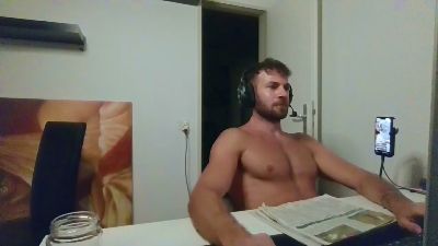ALPHA_HUNK live cam on Cam4