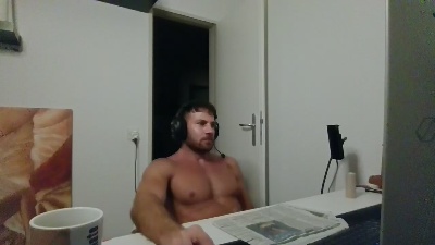 ALPHA_HUNK live cam on Cam4