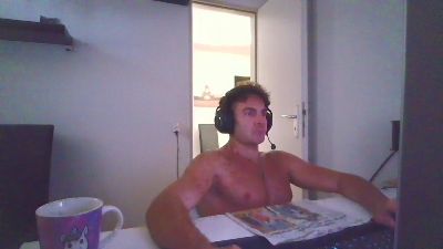 ALPHA_HUNK live cam on Cam4