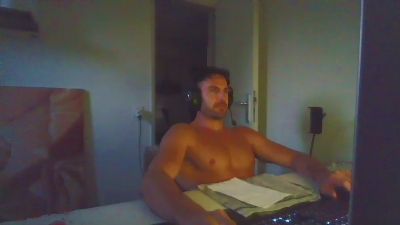 ALPHA_HUNK live cam on Cam4