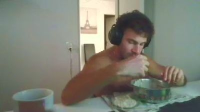 ALPHA_HUNK live cam on Cam4