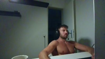 ALPHA_HUNK live cam on Cam4