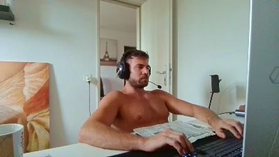ALPHA_HUNK live cam on Cam4