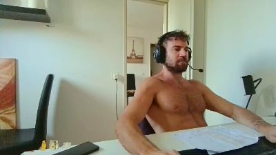 ALPHA_HUNK live cam on Cam4