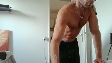 ALPHA_HUNK live cam on Cam4