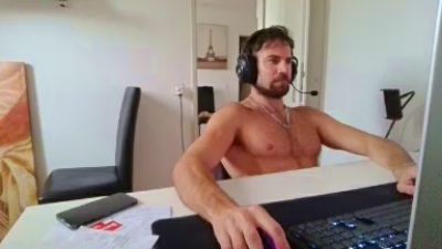 ALPHA_HUNK live cam on Cam4