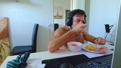 ALPHA_HUNK live cam on Cam4