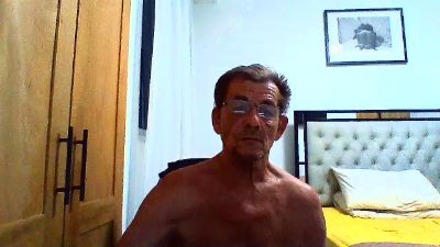 AMORE2704 live cam on Cam4