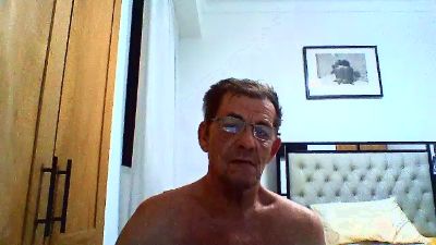 AMORE2704 live cam on Cam4