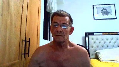 AMORE2704 live cam on Cam4