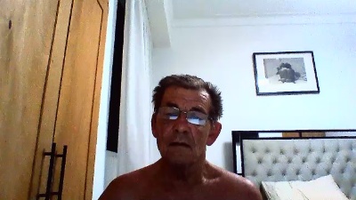 AMORE2704 live cam on Cam4