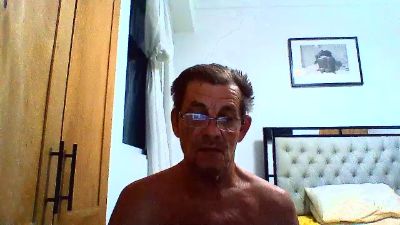 AMORE2704 live cam on Cam4