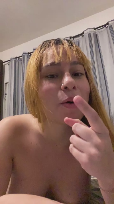 ARuiva live cam on Cam4