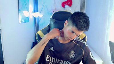 ASCII_ONE live cam on Cam4