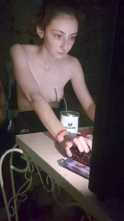 ASTRIDSHINE live cam on Cam4