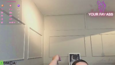 AVA__BLUE live cam on Cam4