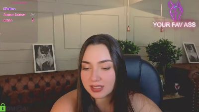 AVA__BLUE live cam on Cam4