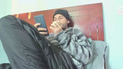 Abad_Burning live cam on Cam4