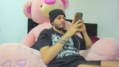 Abad_Burning live cam on Cam4