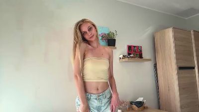 AbbyWeuve live cam on Cam4