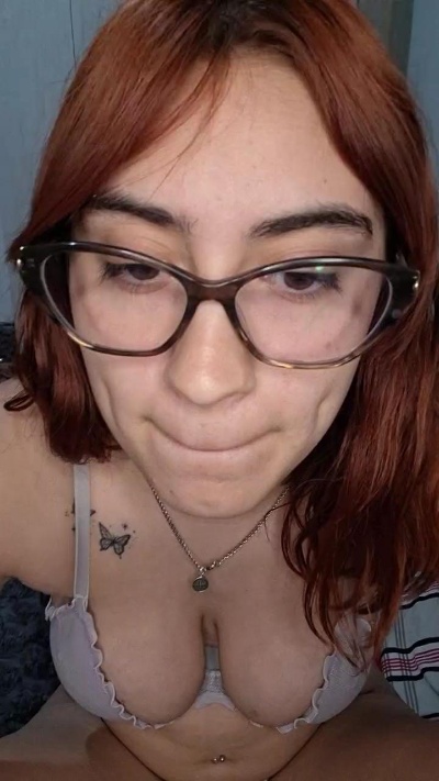 AbellaLuxar live cam on Cam4