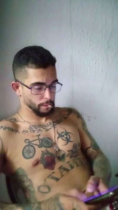 Abrahao22 live cam on Cam4