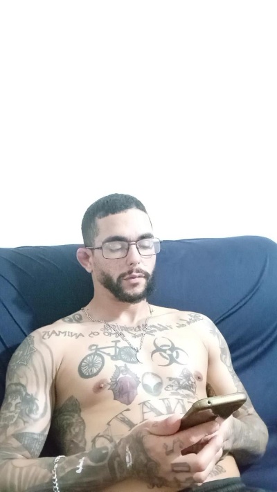 Abrahao22 live cam on Cam4