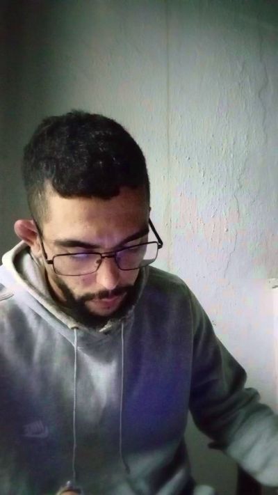 Abrahao22 live cam on Cam4