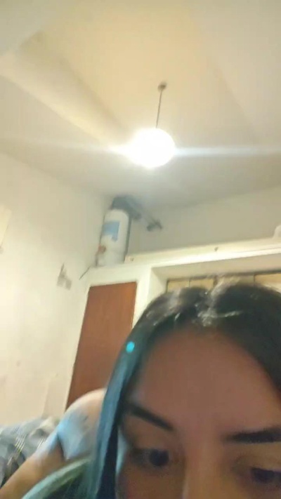 Abrilsolx live cam on Cam4